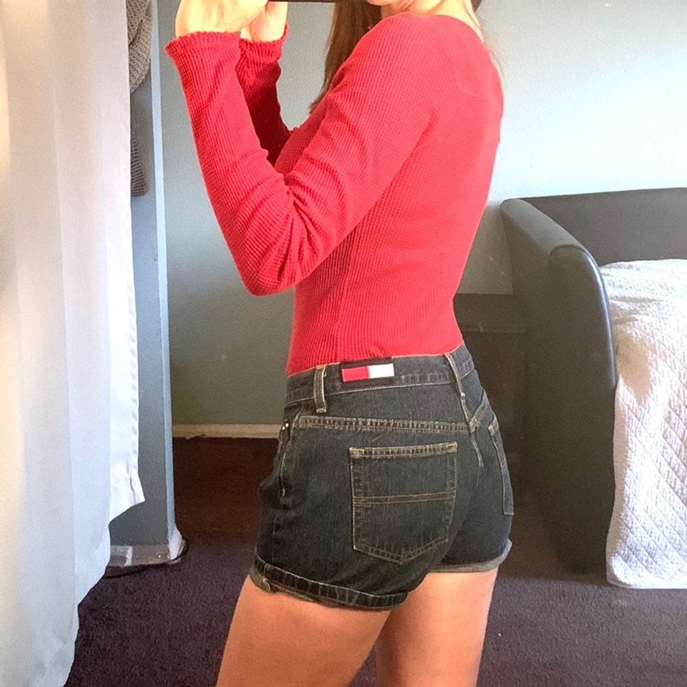 Vintage Tommy Hilfiger denim jean shorts 3 s - Picture 2 of 7